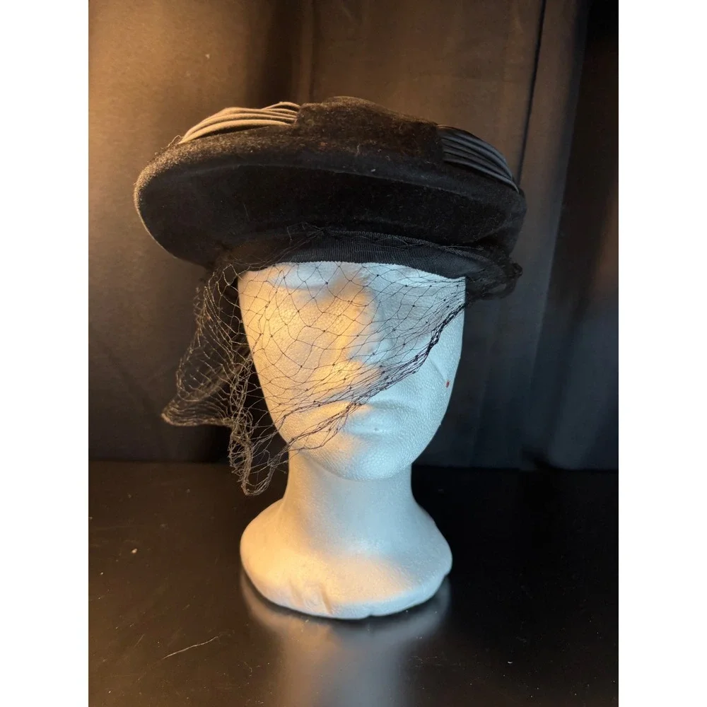 Vintage The Crown Jewels Black Velvet Pillbox Hat Birdcage Veil Made in Italy